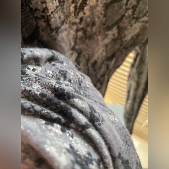 3 Tops bundle!! - Picture 7 of 10